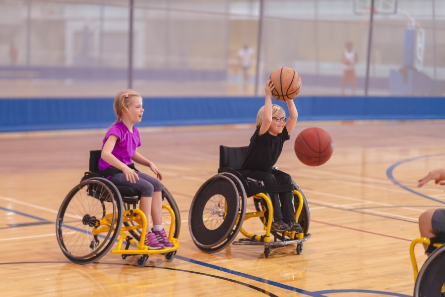 Children-in-wheelchairs-playing-basketball